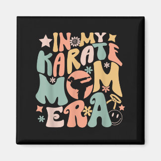 in Karate-Mom-Era Groovy Lustige Kampfsportart Spo Magnet