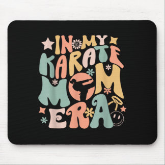 in Karate-Mom-Era Groovy Lustige Kampfsportart Spo Mousepad