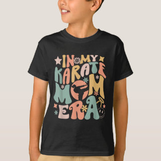 in Karate-Mom-Era Groovy Lustige Kampfsportart Spo T-Shirt