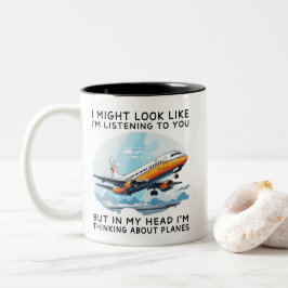 In meinem Kopf denke ich an Flugzeuge Lustig Zweifarbige Tasse