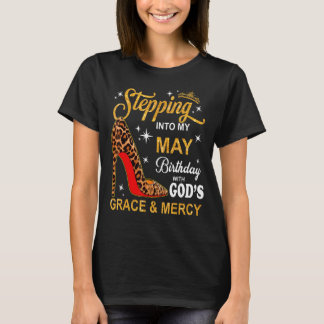 In meinen Geburtstag im Mai mit Götter Gnade und T-Shirt