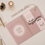 In meiner organisatorischen Ära Custom Funny Plann Planer<br><div class="desc">Erstellen Sie Ihren eigenen lustigen und motivierend Planer! Passen Sie die Vorlage mit Ihrem eigenen Jahr, dem Initial & Name und dem Zitat auf der Rückseite an. Mit einem neutralen rosa gürtelfarbenen Muster, sanft bedrücktem Finish, trendiger moderner Typografie und abstrakten Retrobögen werden Sie stilvoll organisiert! Verlass das Jahr als 2024/2025...</div>