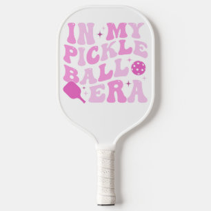 In meiner Pickleball-Ära   Rosa Groovy Lettering Pickleball Schläger
