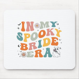 In meiner Spooky Bride Era Groovy Halloween Hochze Mousepad
