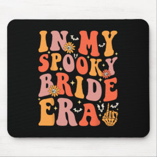 In meiner Spooky Bride Era Groovy Halloween Weddin Mousepad
