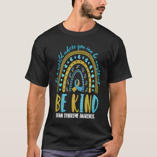 In October We Wear Blue And Yellow Down Syndrome A T-Shirt (Vorderseite)