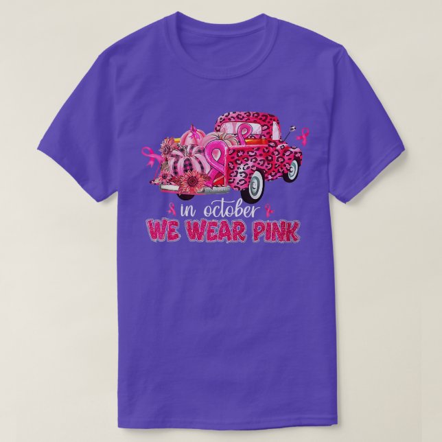 In October We Wear Pink Gnome Breast Cancer Awaren T-Shirt (Design vorne)