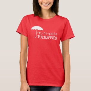 In Omnia Paratus grundlegendem rotem T-Shirt
