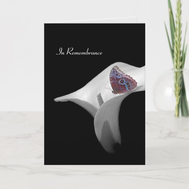 In Rembrance Schmetterling auf weißer Calla Lilie Karte (Vorderseite)