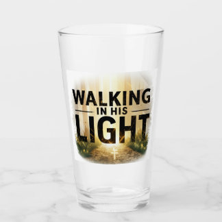 In seinem Licht spazieren Glas