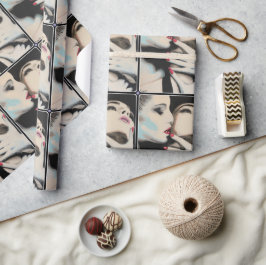 "In the Shadows" Gemälde auf einem Geschenkpapier