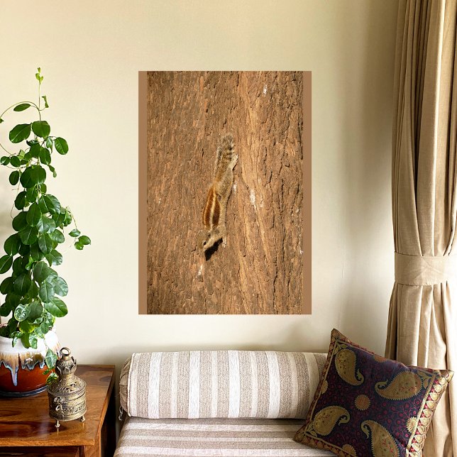 Indian Palm Eichhörnchen auf einem Baumstamm Fotodruck (Von Creator hochgeladen)
