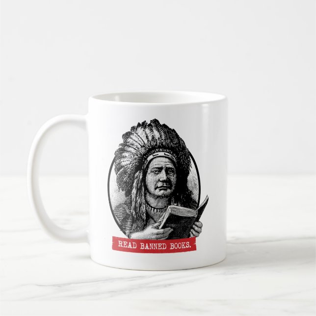 Indianer lesen verbotene Bücher Kaffeetasse (Links)