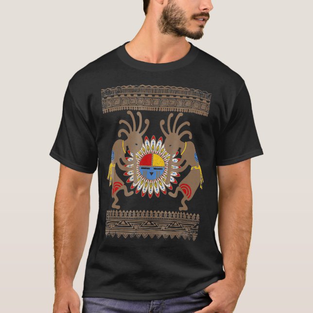 Indianerin Kachina Kokopelli Musicans 2 T-Shirt (Vorderseite)