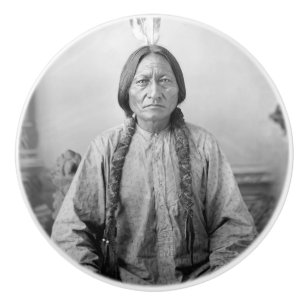 Indianisches Symbol: Lakota-Führer Sitting Bull Keramikknauf