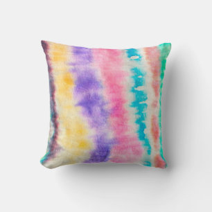 Indigo alte schmutzige Mauer. Dye Bohemisch. Gelbe Kissen