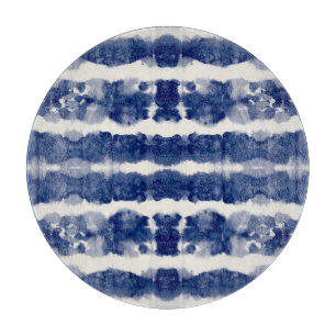 Indigo Art: Abstraktes Wasserfarbenkaos. Schneidebrett