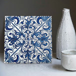 Indigo Azulejo Blue Portugiesische Lissabon-Dekora Fliese<br><div class="desc">Indigo Azulejo Blue Portugiesisch Lissabon dekorative Keramik Fliesen sind eine schöne und einzigartige Ergänzung zu jeder Zuhause. Ein hochwertiges Produkt mit zeitloser Ästhetik. Die blaue Farbe der Fliesen wird durch das Indigoblau der berühmten Azulejo-Fliesen von Lissabon inspiriert, was Ihrem Raum eine Touch von Geschichte und Kultur verleiht. Diese Fliesen eignen...</div>