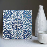 Indigo Azulejo Blue Portugiesische Lissabon-Dekora Fliese<br><div class="desc">Indigo Azulejo Blue Portugiesisch Lissabon dekorative Keramik Fliesen sind eine schöne und einzigartige Ergänzung zu jeder Zuhause. Ein hochwertiges Produkt mit zeitloser Ästhetik. Die blaue Farbe der Fliesen wird durch das Indigoblau der berühmten Azulejo-Fliesen von Lissabon inspiriert, was Ihrem Raum eine Touch von Geschichte und Kultur verleiht. Diese Fliesen eignen...</div>