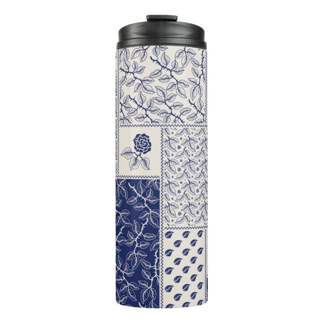 Indigo Blue Beige Floral Patchwork Thermosbecher (Vorderseite)