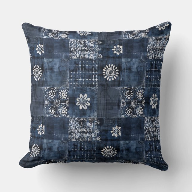 Indigo Blue Throw Pillow Kissen (Vorderseite)