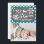 Indigo Dot Chalkboard Snowflake Holiday Foto Card Feiertagskarte<br><div class="desc">Fügen Sie Ihrem Lieblings-Foto oder -Baby- oder -Kindermädchen ein Urlaubssymbol oder ein Weihnachtsbild hinzu zu, das im Winter mit zwei Schneeflocken auf einem Chalkboard-Hintergrund und dem indigoblauen Polka-Punktmuster versehen ist. Es steht Warm Wishings und kann mit Ihrem Familiennamen, Jahr und individuellen Familiennamen personalisiert werden. Kunstwerk © Chrissy H. Studios, LLC....</div>