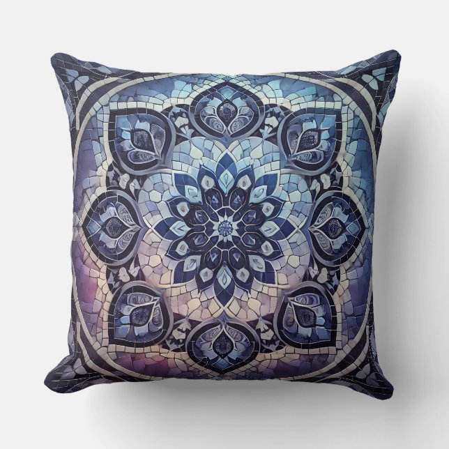 Indigo Mandala Muster: Deep Gradient Mosaic Kissen (Vorderseite)