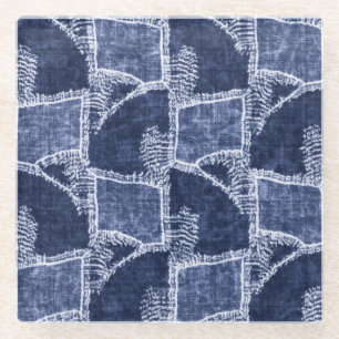 Indigo-Patchwork: Strukturierte Eleganz im Karomus Glasuntersetzer