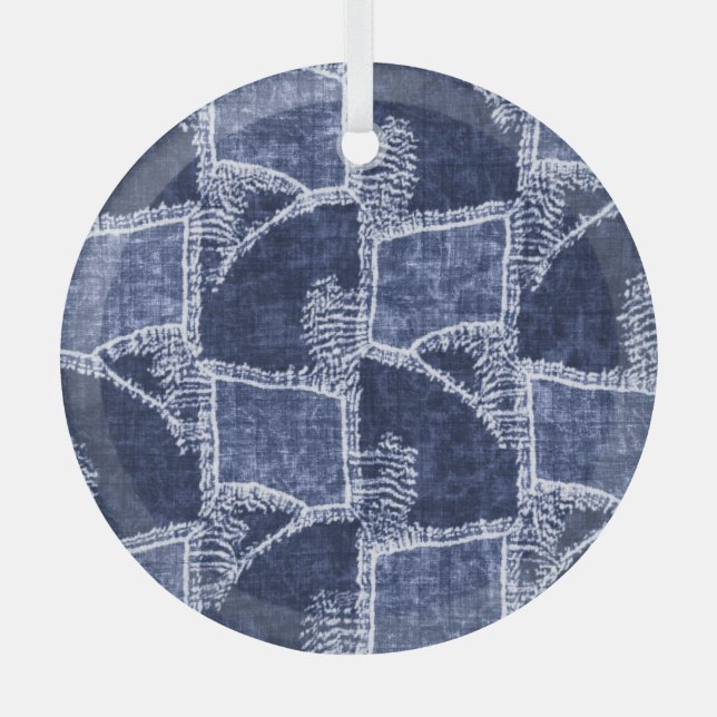 Indigo Patchwork: Textured Checked Elegance Ornament Aus Glas (Vorderseite)
