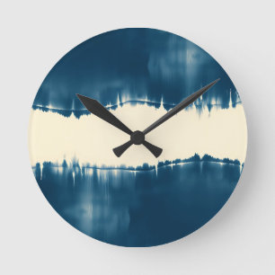 Indigo Shibori Abstrakte Moderne Horizontal Runde Wanduhr