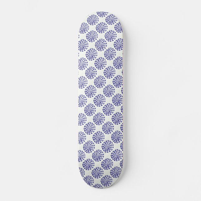Indigoblau gestreiftes Kreismuster auf weiß Skateboard (Vorderseite)