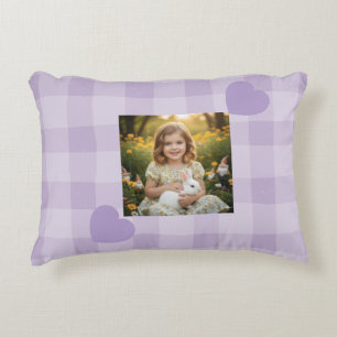 Individuell anpassbares Lila Simple Baby Girl Kind Dekokissen