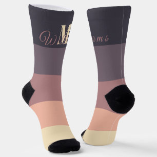 Individuelle Anfangsbuchstaben Monogramm für lila Socken