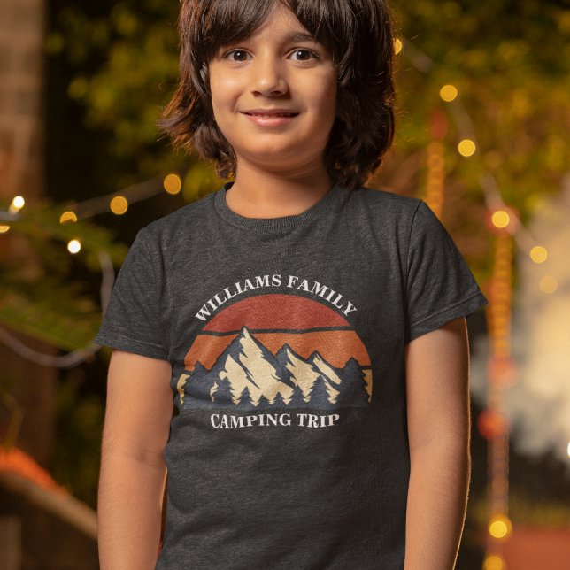 Individuelle Camping-Trip-Mountain Sunset Kids Tri-Blend Shirt (Von Creator hochgeladen)