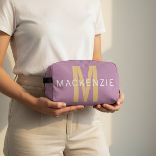 Individuelle Kosmetiktasche mit rosa Monogramm als Waschbeutel