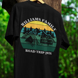 individuelle Name Familienurlaub Berg Road Trip T-Shirt