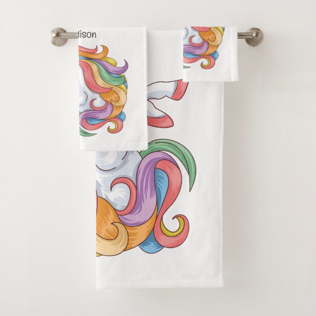 Individuelle Name Farbenfrohe Einhorn Badhandtuch Set (Insitu)