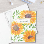 Individuelle Name Gelbe Sonnenblume Planer<br><div class="desc">Dieser Blumenplaner ist mit gelben Aquarellblumen geschmückt und die grünen Blätter sind auf weißem Hintergrund gehalten. Einfach mit Ihrem Namen und Jahr anpassbar. Weil wir unsere Kunstwerke erstellen,  werden Sie dieses exakte Bild von anderen Designern nicht finden. Original Wasserfarbe © Michele Davies.</div>