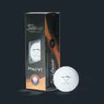 Individuelle Name Golf Balls - Titleist PRO V1 Golfball<br><div class="desc">Dieser Titleist PRO V1 Golfball wird mit einem Sample-Namen mit Clubs gezeigt,  anpassen und ändern Sie den Namen zu Ihrem. Wählen Sie aus mehreren bekannten Marken. Passen Sie dieses Objekt an oder kaufen Sie,  wie es ist.</div>