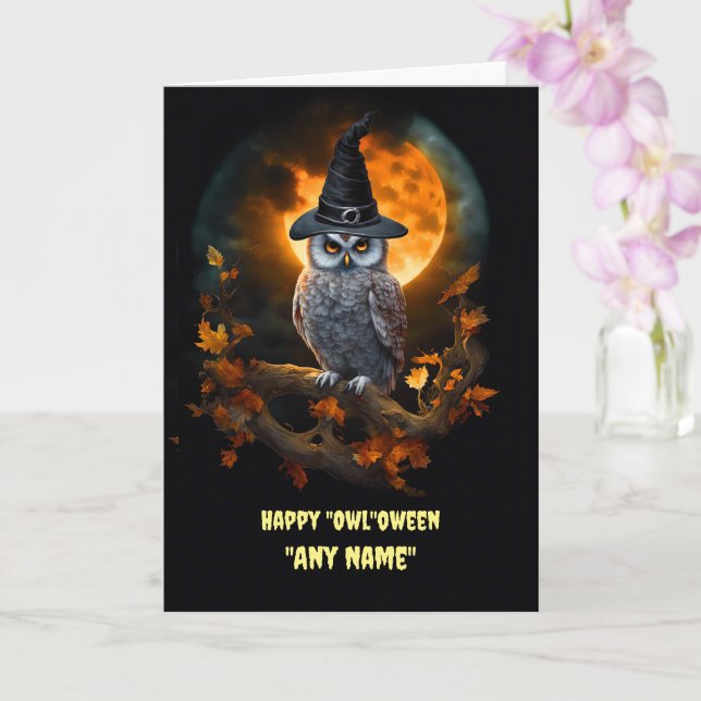 Individuelle Name Happy Halloween mit Niedlichem O Karte (Orchidee)
