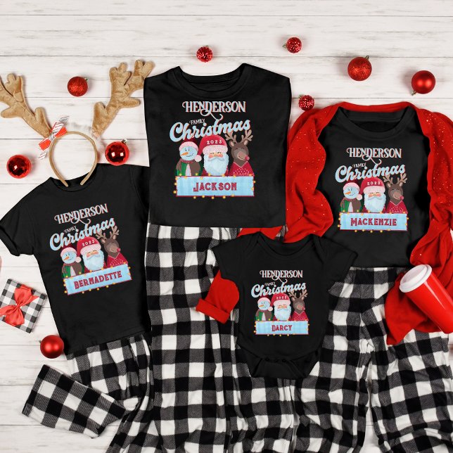 Individuelle Name Jahr Matching Weihnachten der We T-Shirt (Von Creator hochgeladen)