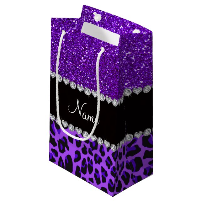 Individuelle Name lila Leopardenindigo lila Glitze Kleine Geschenktüte (Vorderseite Schrägansicht)