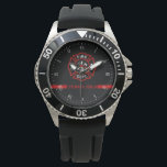 Individuelle Name mit dünner roter Linie Brandschu Armbanduhr<br><div class="desc">Du bist Teil der Bruderschaft und Schwesternschaft der Feuerrettung. Feiern Sie dies mit dieser benutzerdefinierten Uhr, die Ihren Namen in Rot entlang der durchgehenden dünnen roten Linie entlang der unteren Mitte der Uhr setzt. Naher in Richtung Zentrum, das klassische Feuerwehrsymbol des Malteser Kreuzes. Ein modernes und stilvolles Geschenk für sich...</div>