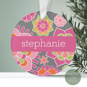 Individuelle Name mit farbenfrohen Frühlingsmuste Ornament