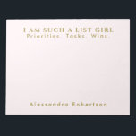 Individuelle Name Monogramm Pastell Pink Gold Mini Notizblock<br><div class="desc">Elegante stilvolle minimalistische Premium Look personalisiert Notizblock für den unapologetischen Listenmacher. Pastellfarbene, pinkfarbene feminine, gürtelige Kulisse und edle goldene Typografie. Fügen Sie Ihren Namen und benutzerdefinierten Text, zum Beispiel die Phrase I AM SUCH A LIST MÄDCHEN, dass so gut mit einigen von uns. Wir wollte, organisiert zu werden und alles...</div>
