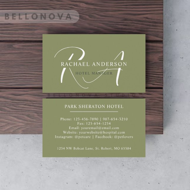 Individuelle Name Moss Sage Olive Green White Mono Visitenkarte (Custom Name Moss Sage Olive Green White Monogram Business Card)