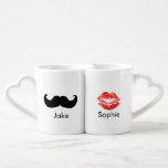 individuelle Name Mustache und Lips Tasse<br><div class="desc">"mr and mrs", "his and her", "his and her", "mr. und mrs", "mr & mrs", "his & hers", "his & her", Paare, Ehepaare, Tasse, "Tasse Set", Set, Paare, Braut, Bräutigam, seine, ihre, mr, mrs, mister, vermisst, missus, stylish, verheiratet, "Just heiratet", Hochzeit, Verlobung, verlobt, Verlobte, Text, "schwarz und weiß", personalisierbar, personalisiert,...</div>