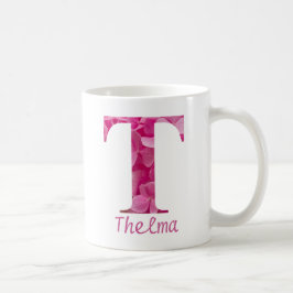Individuelle Name Pink Floral Alphabet Letter "T"  Kaffeetasse