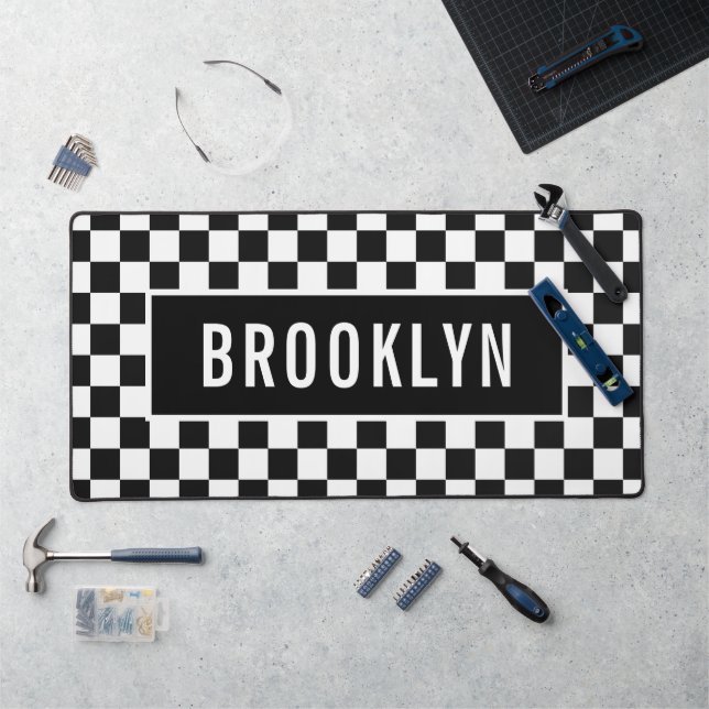 Individuelle Name Racing Checkerboard Muster Class Schreibtischunterlage (Arbeitsplatz)