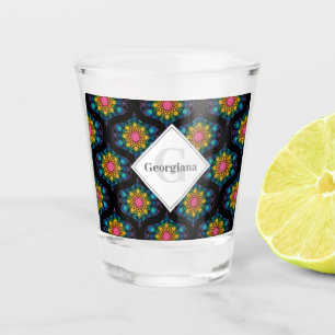 Individuelle Name Regenbogen Blumenbrunnen Mitte M Schnapsglas